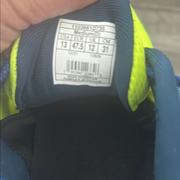 Brooks Adrenaline GTS Shoes - Bright Yellow and Dark Blue - Picture 6 of 13